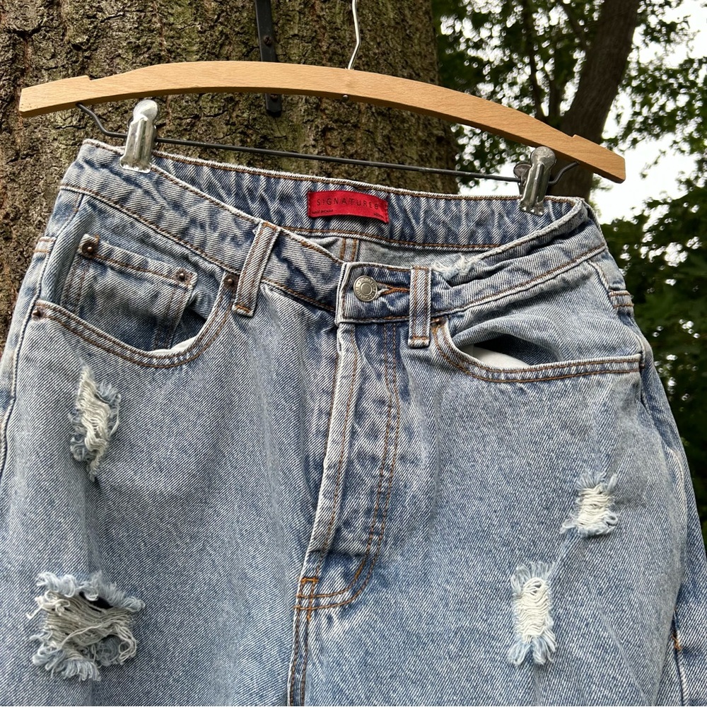 Signature8 Ripped High Rise Jeans - Picture 4 of 7